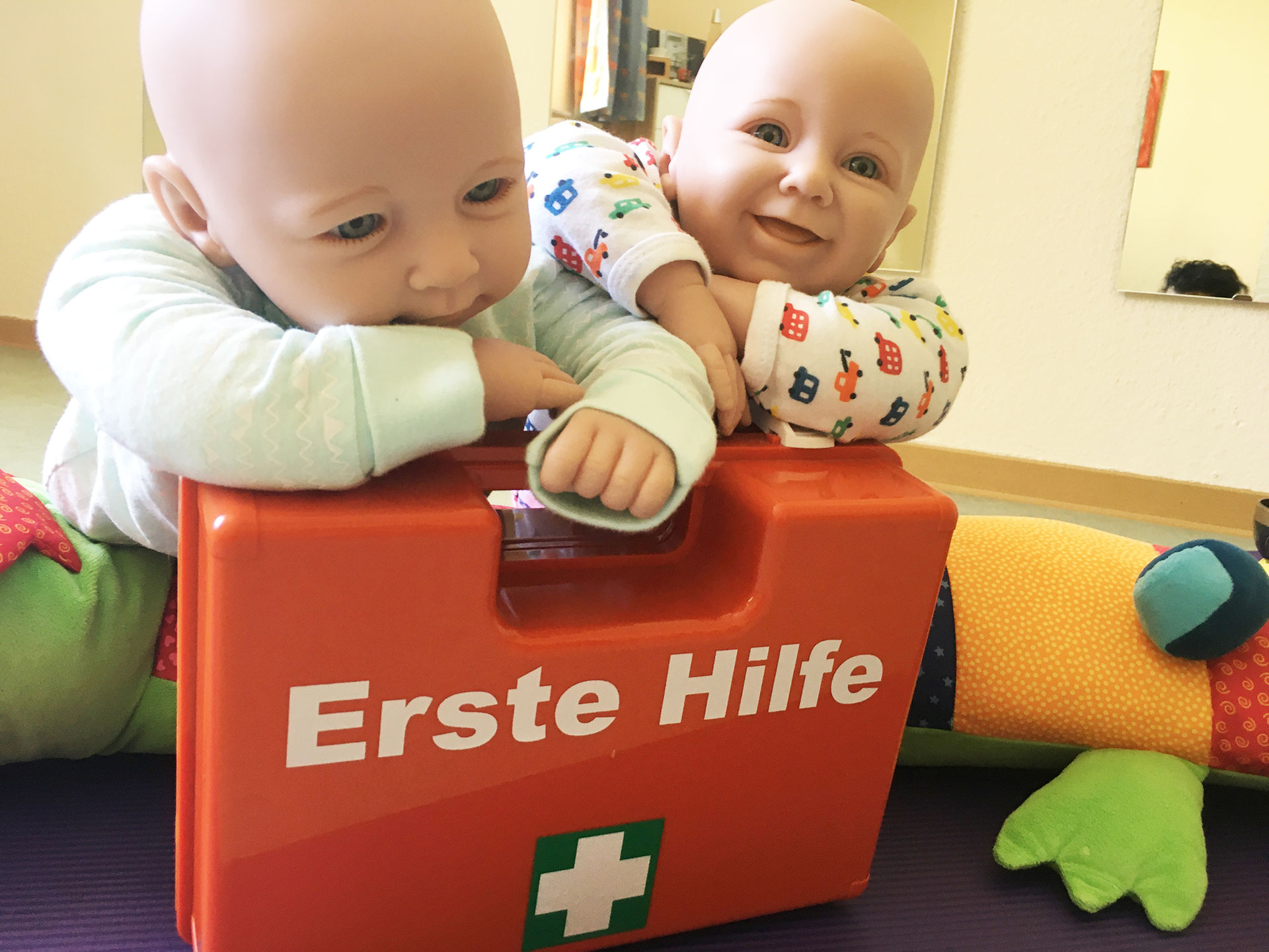 Elternschule des Diakonie Krankenhauses: Hilfe bei Husten, Fieber und Co. wird online angeboten