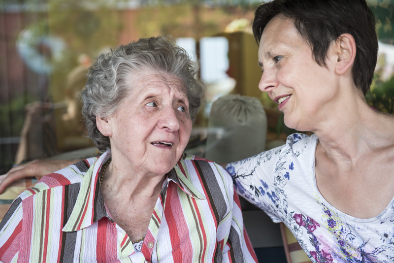 Kommunikation mit Alzheimer-Erkrankten: Das sollten Sie beachten
