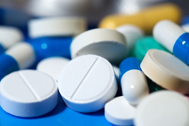 Prof. Dr. Rolf Daniels: Tabletten nur im Ausnahmefall zerteilen – eine Bruchkerbe ist leider kein verlässlicher Hinweis